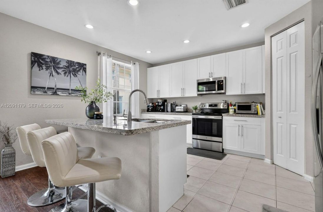For Sale: $519,000 (4 beds, 3 baths, 1815 Square Feet)