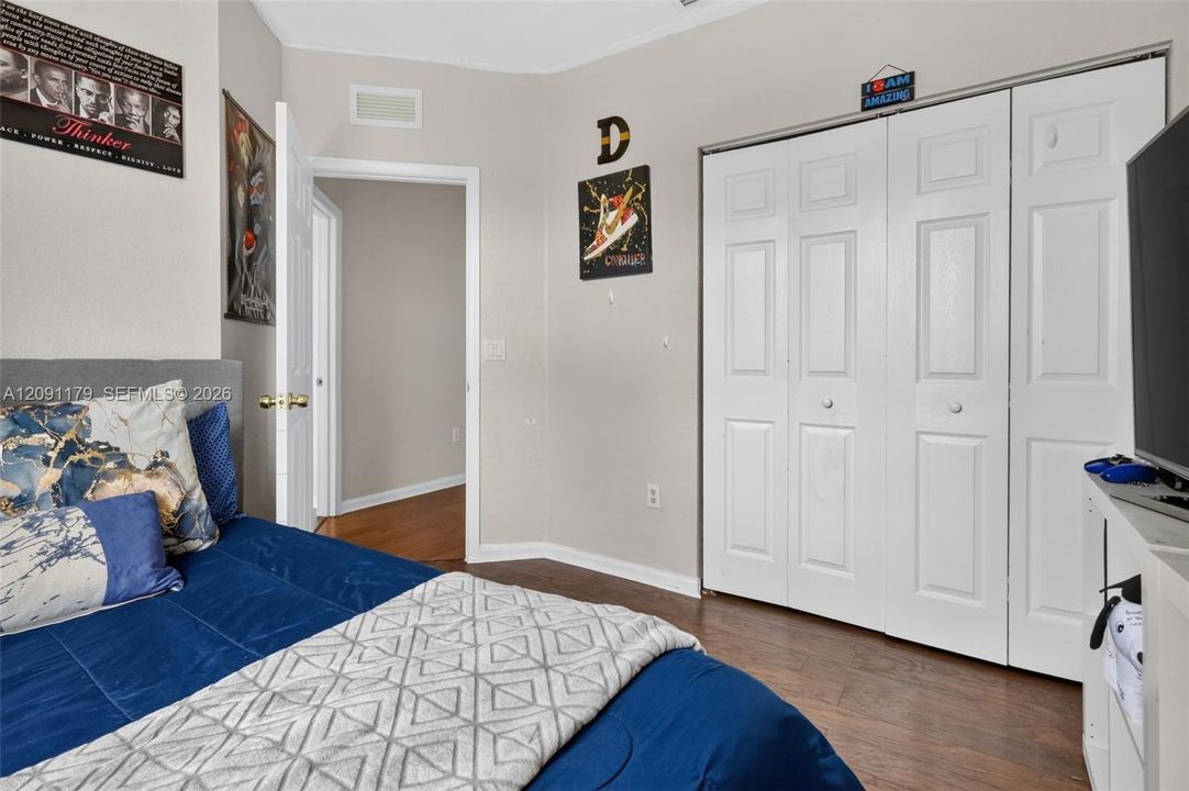 For Sale: $519,000 (4 beds, 3 baths, 1815 Square Feet)