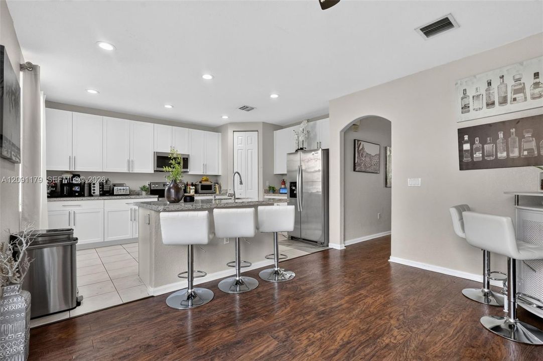 For Sale: $519,000 (4 beds, 3 baths, 1815 Square Feet)