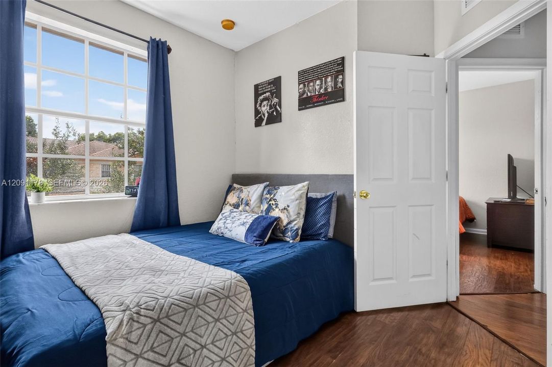 For Sale: $519,000 (4 beds, 3 baths, 1815 Square Feet)