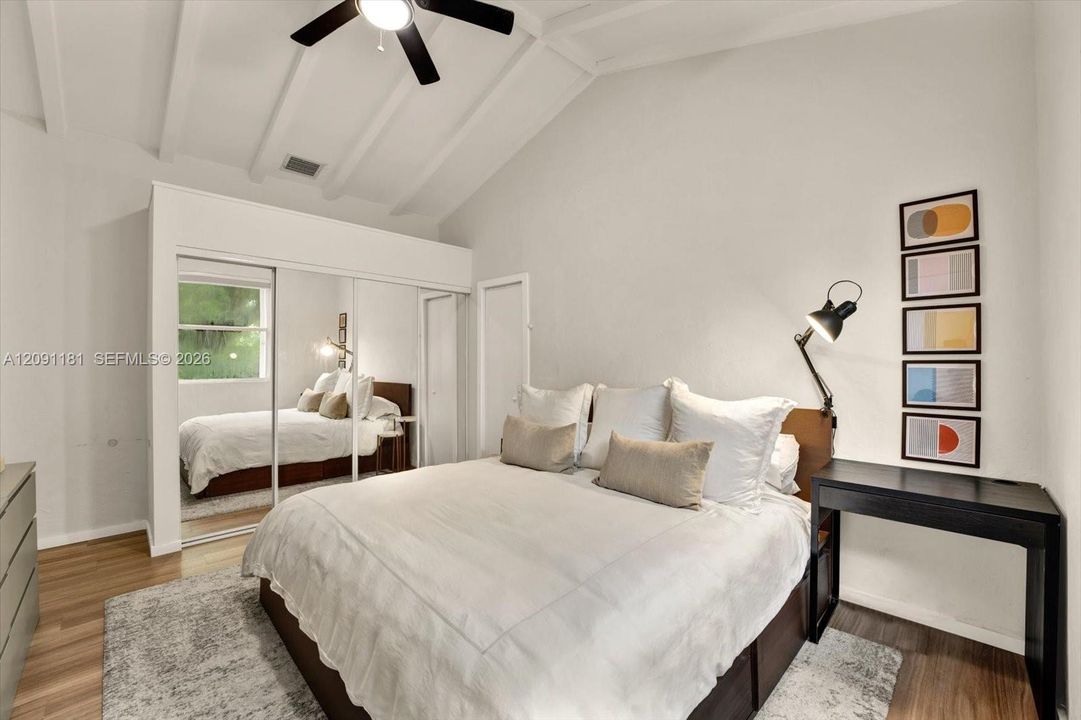 En Venta: $980,000 (3 camas, 2 baños, 1424 Pies cuadrados)