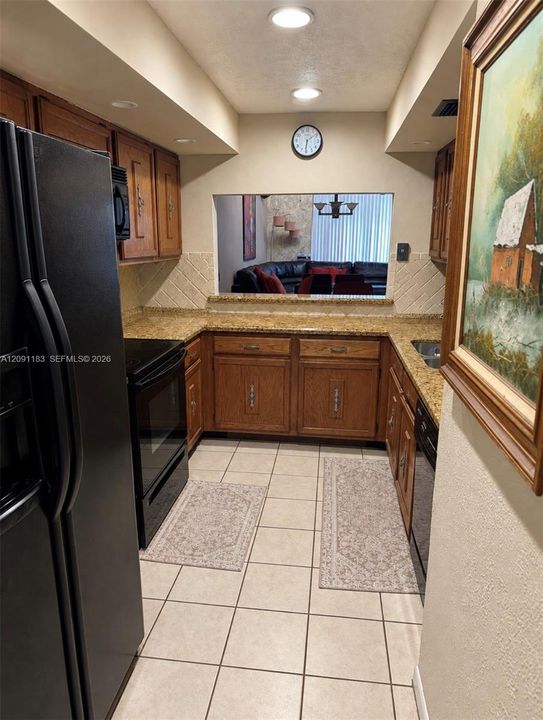 For Sale: $285,000 (2 beds, 2 baths, 1200 Square Feet)