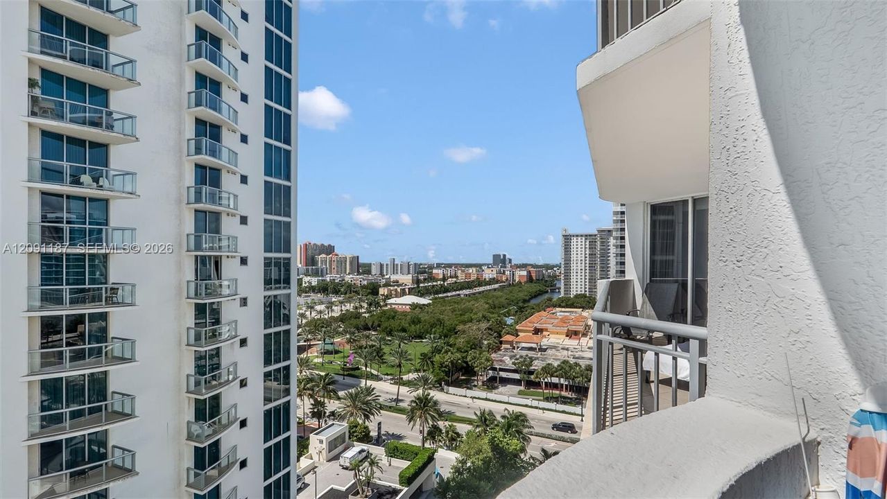 En Venta: $500,000 (1 camas, 1 baños, 930 Pies cuadrados)