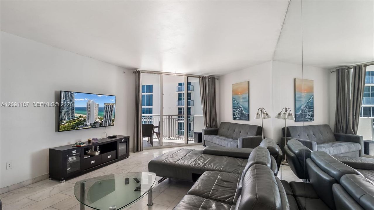 En Venta: $500,000 (1 camas, 1 baños, 930 Pies cuadrados)