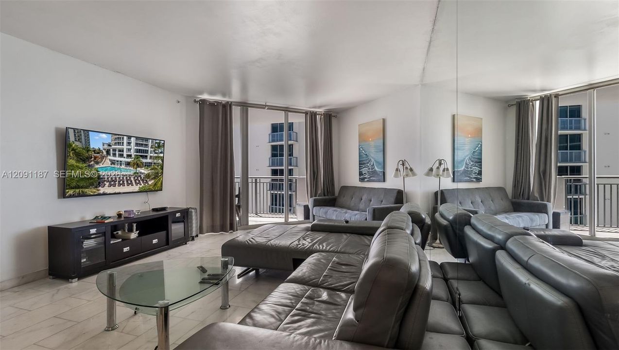 En Venta: $500,000 (1 camas, 1 baños, 930 Pies cuadrados)