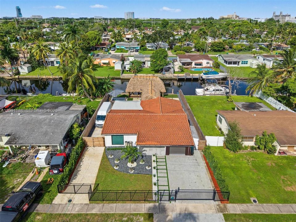 For Rent: $14,000 (3 beds, 2 baths, 1579 Square Feet)