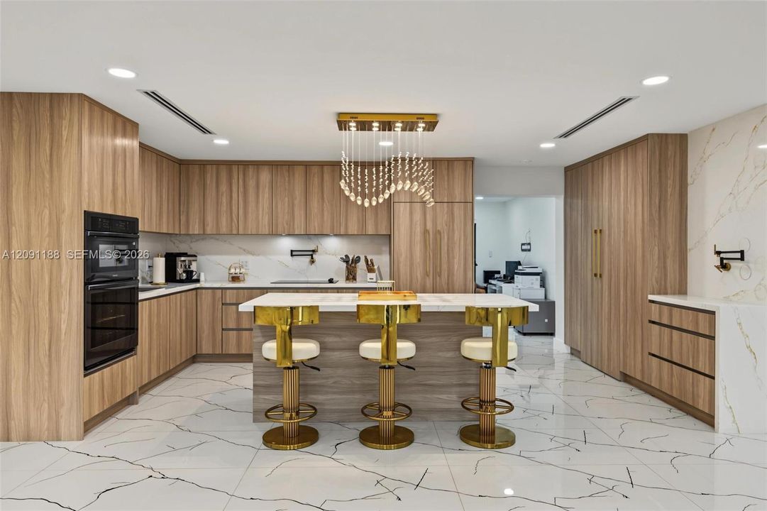 For Rent: $14,000 (3 beds, 2 baths, 1579 Square Feet)