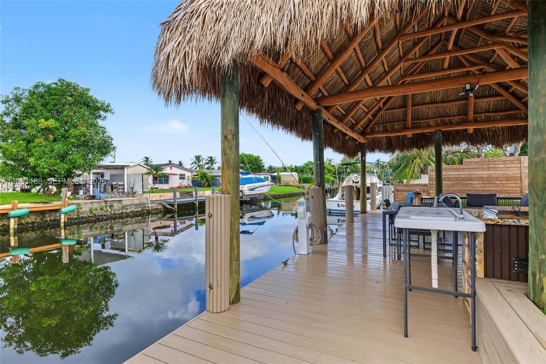 For Rent: $14,000 (3 beds, 2 baths, 1579 Square Feet)