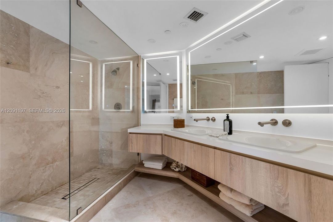 For Rent: $12,000 (2 beds, 2 baths, 1477 Square Feet)