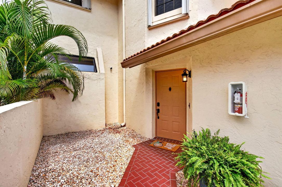 FRONT COURTYARD