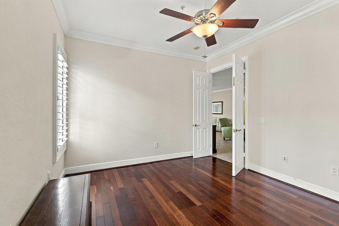 20_bedroom