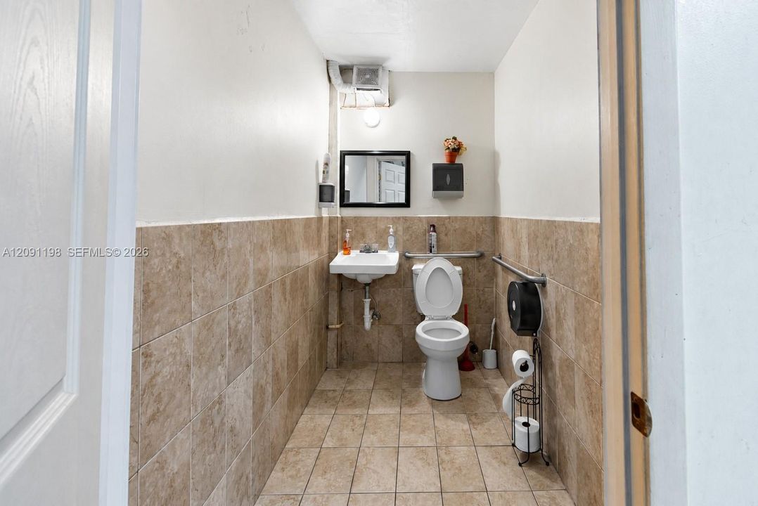 For Rent: $5,000 (0 beds, 0 baths, 0 Square Feet)