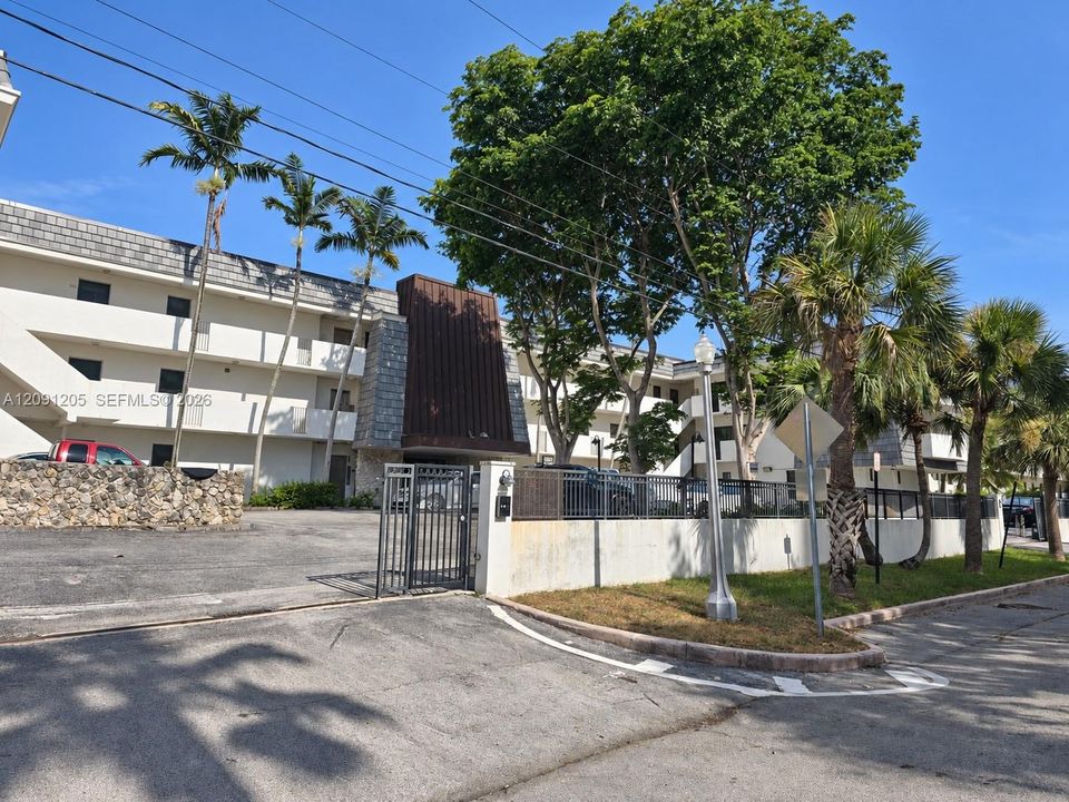 En Renta: $3,750 (2 camas, 2 baños, 1031 Pies cuadrados)