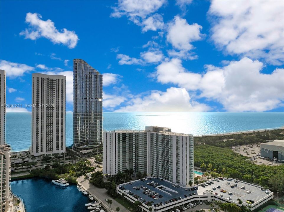 出租: $5,990 (2 贝兹, 2 浴室, 1357 平方英尺)