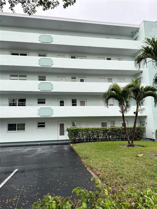 En Venta: $250,000 (2 camas, 2 baños, 1100 Pies cuadrados)