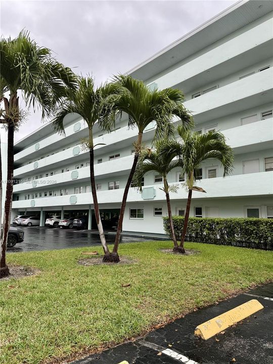 En Venta: $250,000 (2 camas, 2 baños, 1100 Pies cuadrados)