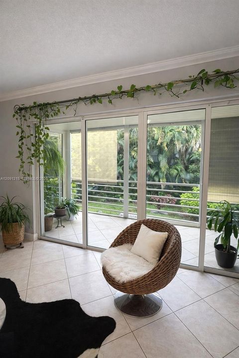 En Venta: $250,000 (2 camas, 2 baños, 1100 Pies cuadrados)
