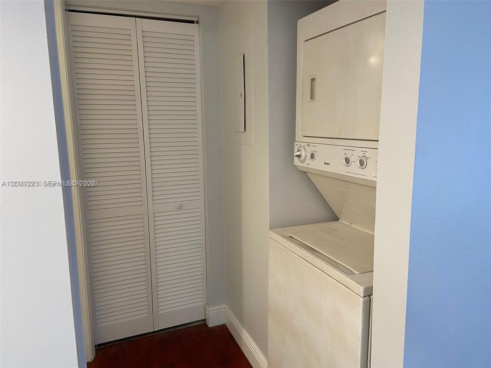 В аренду: $1,850 (1 спален, 1 ванн, 739 Квадратных фут)