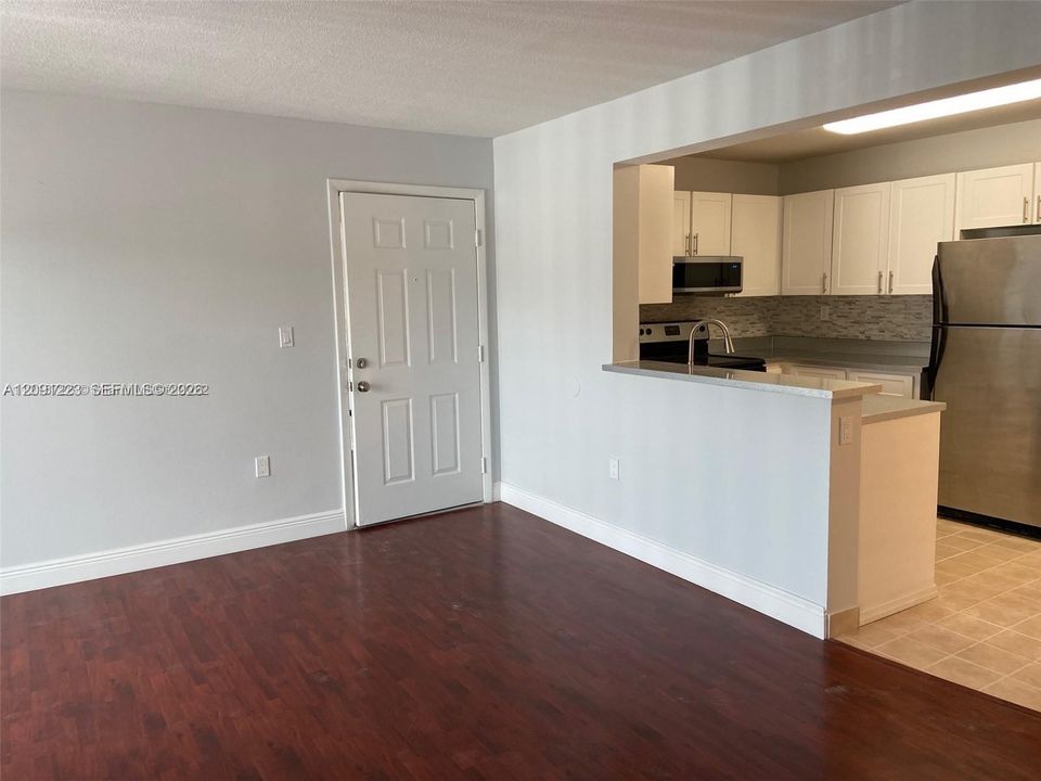 В аренду: $1,850 (1 спален, 1 ванн, 739 Квадратных фут)