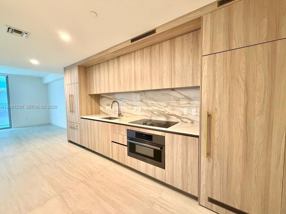 На продажу: $1,450,000 (2 спален, 2 ванн, 1041 Квадратных фут)