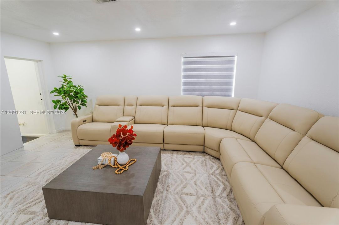 For Sale: $619,900 (4 beds, 2 baths, 1680 Square Feet)