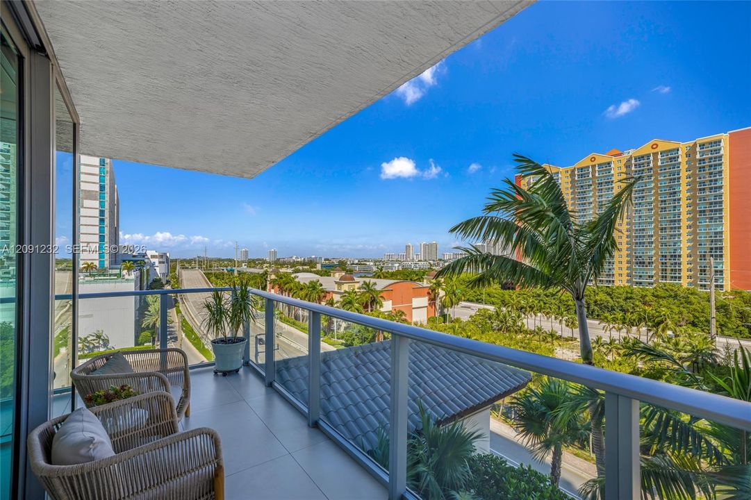 For Sale: $1,650,000 (3 beds, 3 baths, 1892 Square Feet)