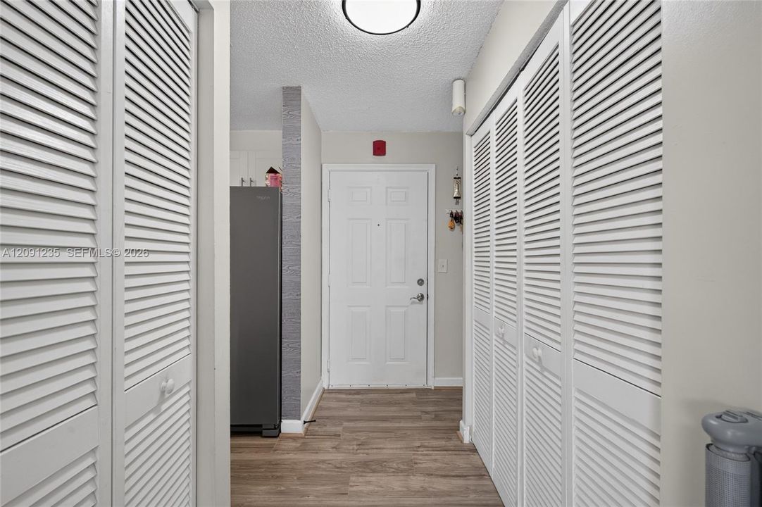 En Venta: $315,000 (3 camas, 2 baños, 1220 Pies cuadrados)