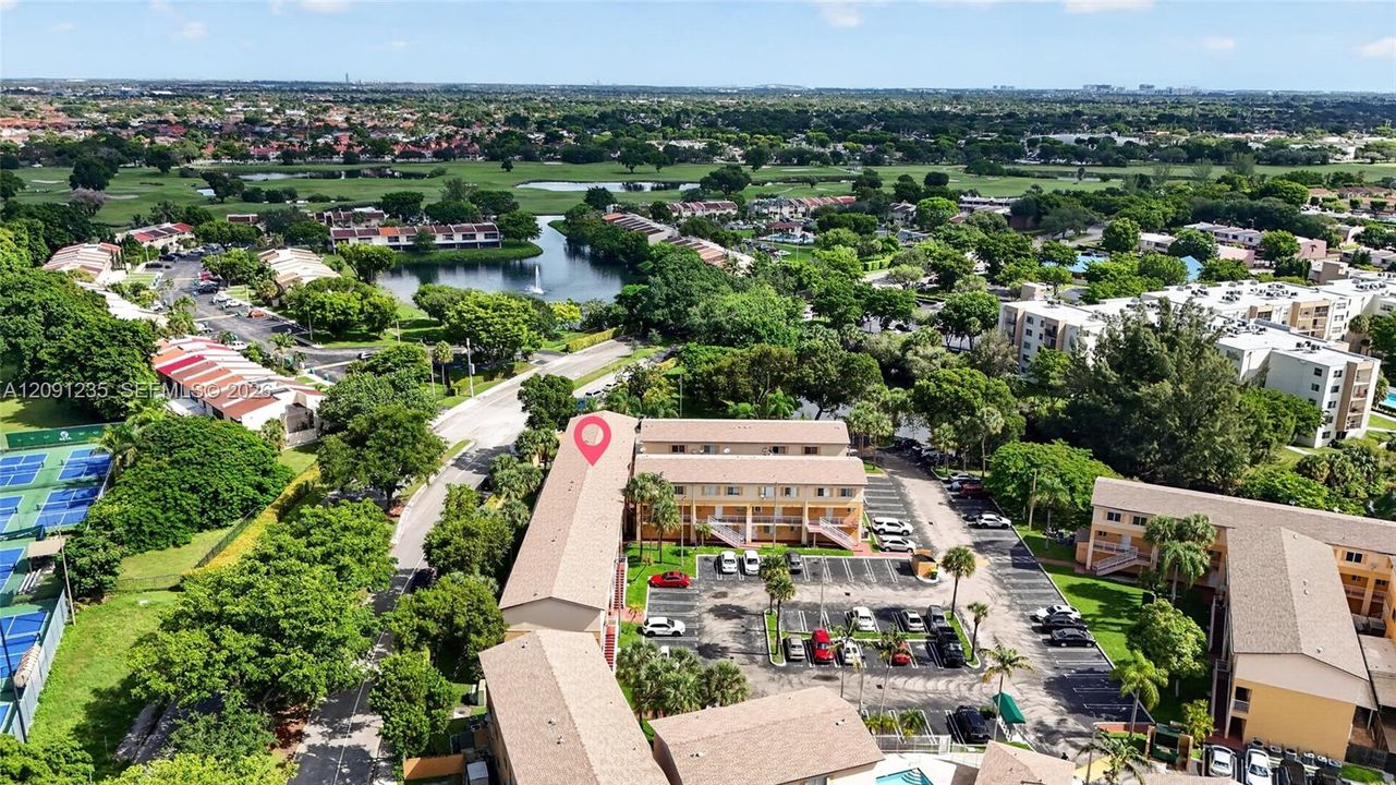 En Venta: $315,000 (3 camas, 2 baños, 1220 Pies cuadrados)