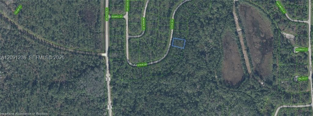 На продажу: $17,900 (0.24 acres)