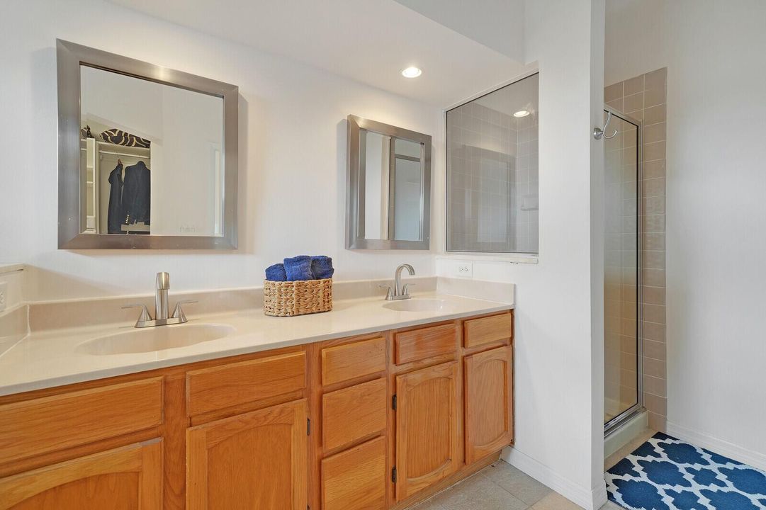 Dual sinks