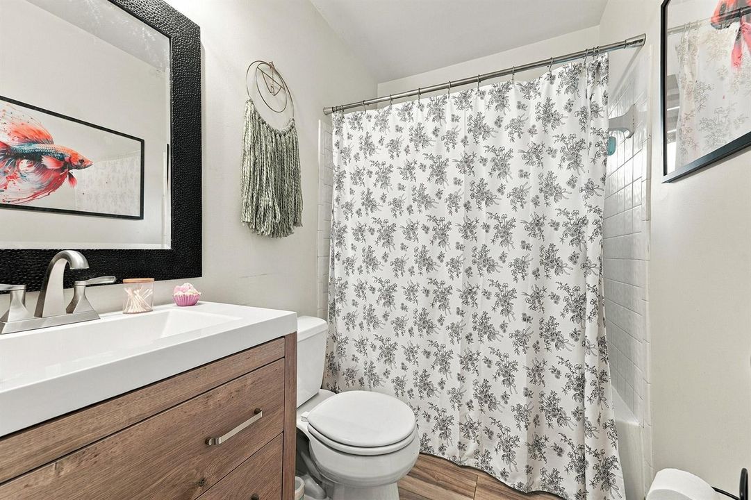 18_bathroom