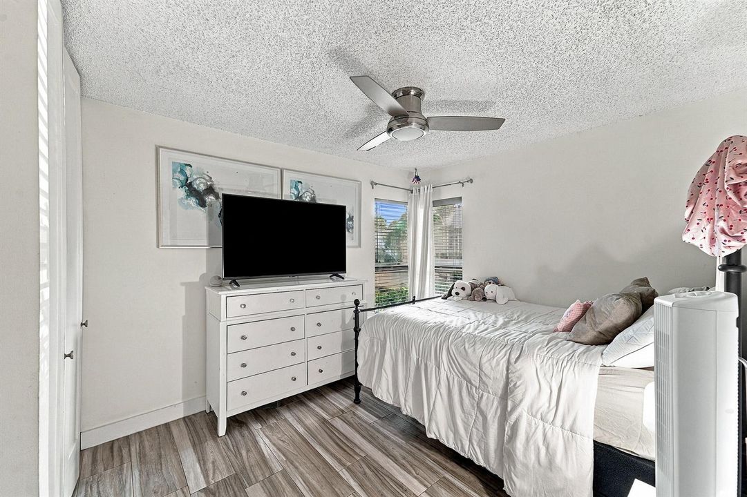15_bedroom 2