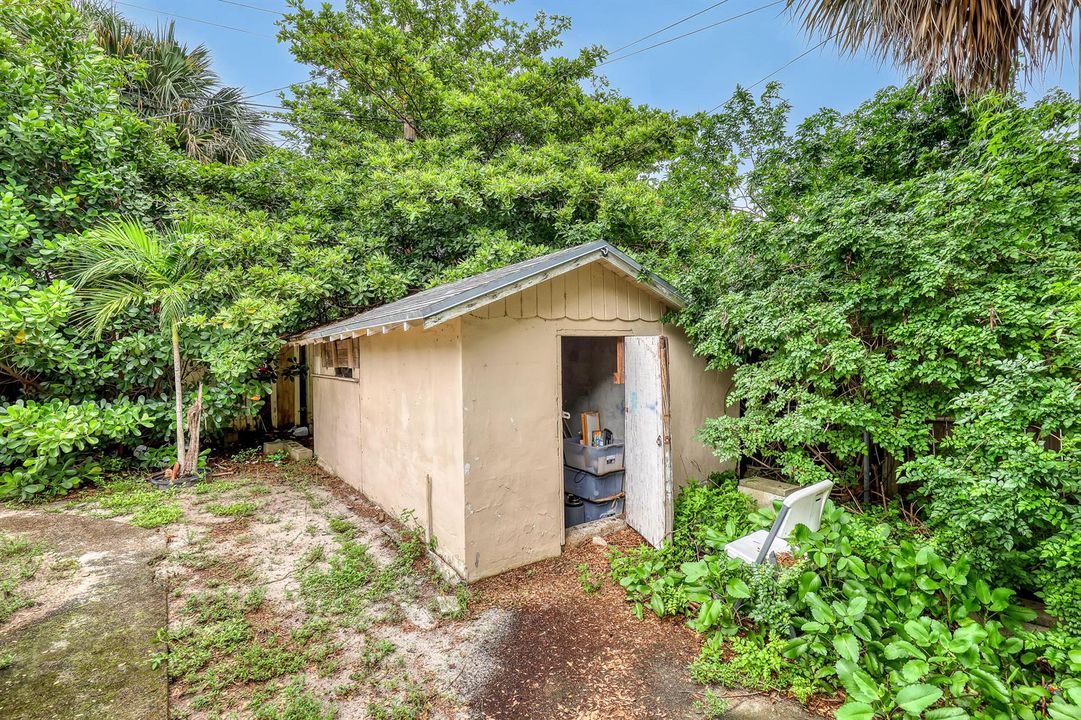Shed