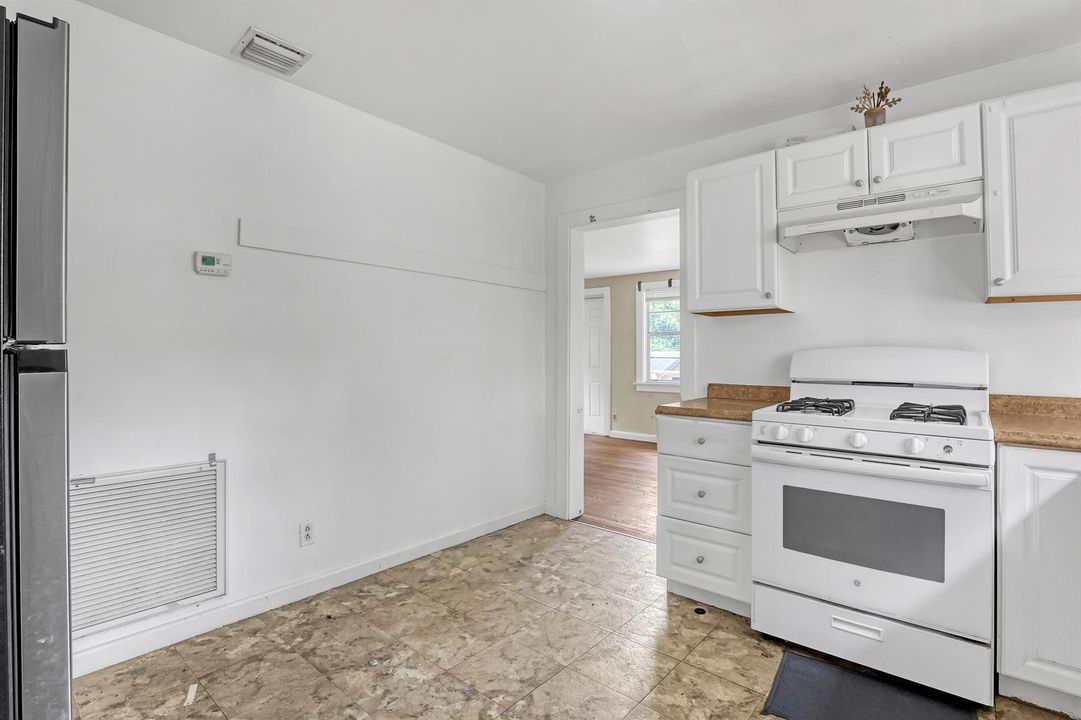 Rear Unit Kitchen