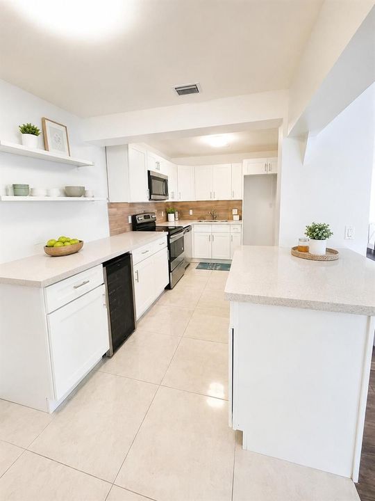 kitchen_galley_view