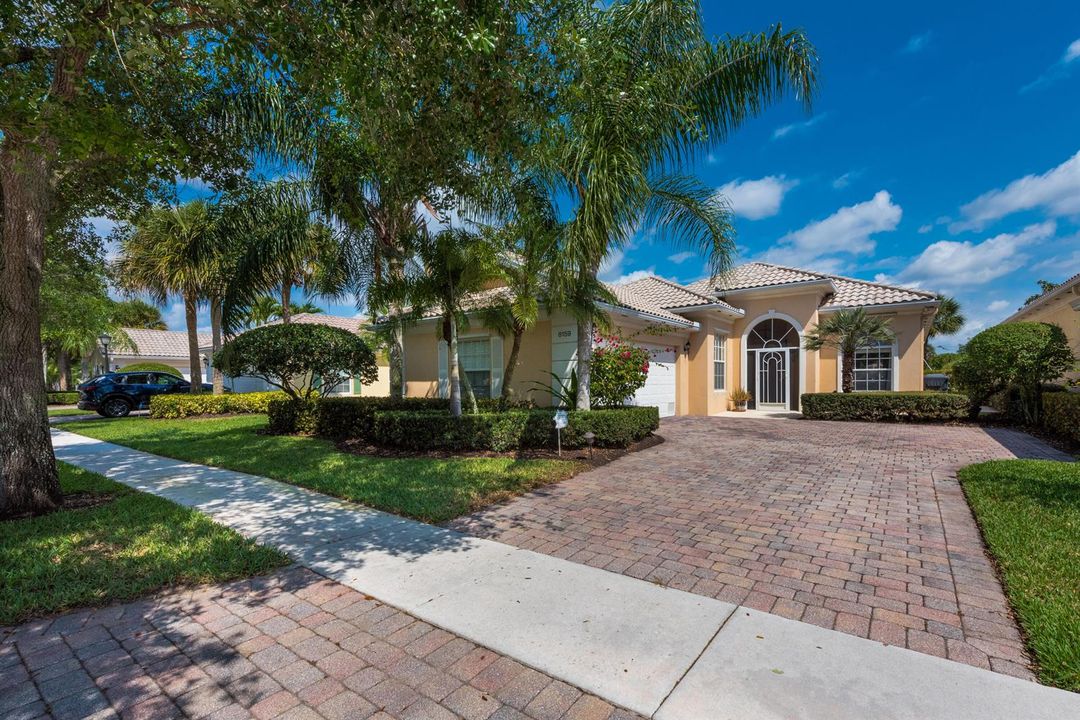 8159 Nevis Pl-2