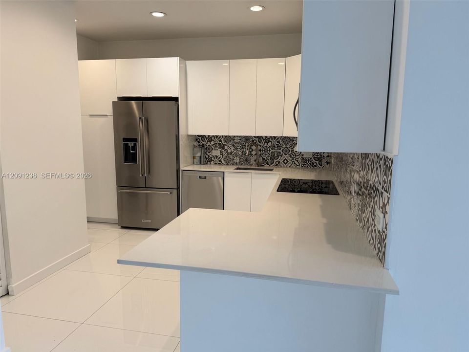 For Rent: $6,000 (2 beds, 2 baths, 1450 Square Feet)