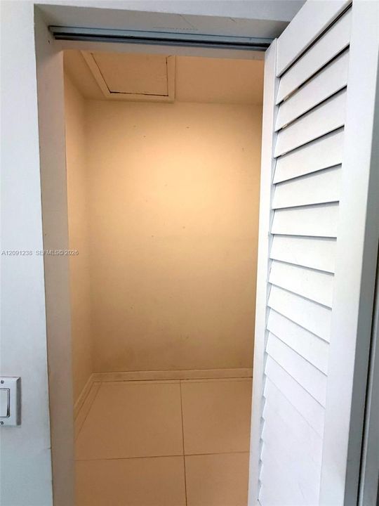 For Rent: $6,000 (2 beds, 2 baths, 1450 Square Feet)