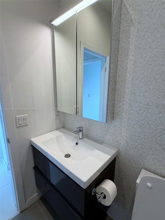 For Rent: $6,000 (2 beds, 2 baths, 1450 Square Feet)
