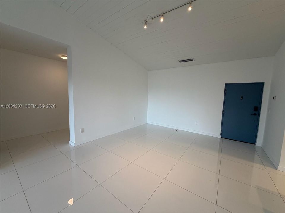 For Rent: $6,000 (2 beds, 2 baths, 1450 Square Feet)