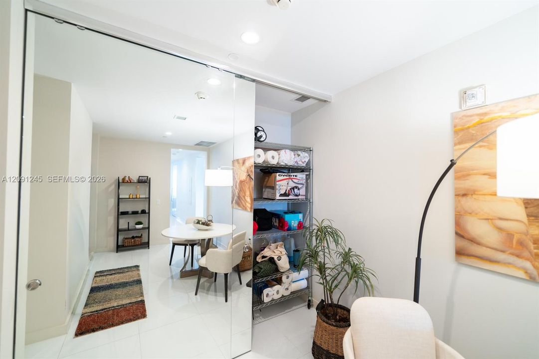 For Sale: $980,000 (2 beds, 2 baths, 1557 Square Feet)