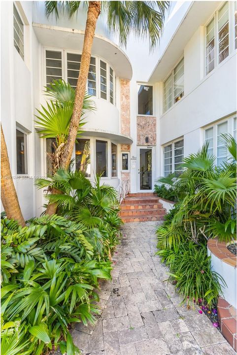 Classic Deco Design