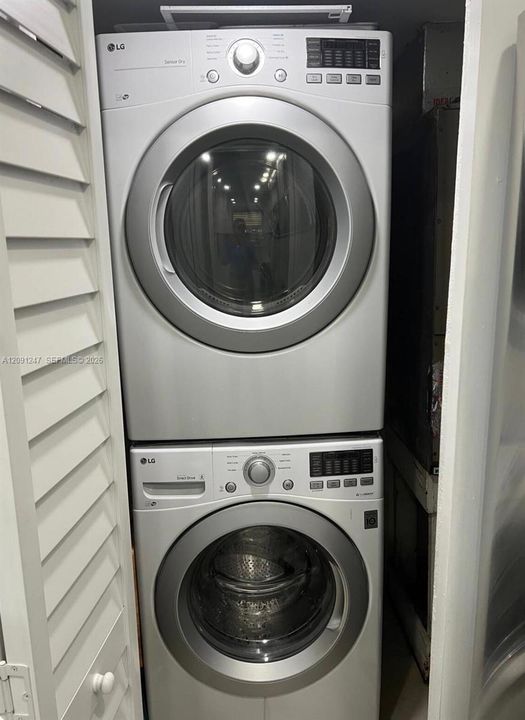 В аренду: $2,500 (2 спален, 1 ванн, 1038 Квадратных фут)