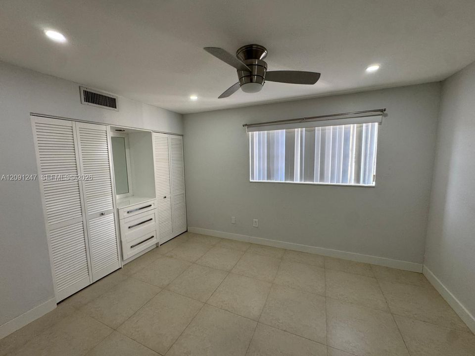 В аренду: $2,500 (2 спален, 1 ванн, 1038 Квадратных фут)