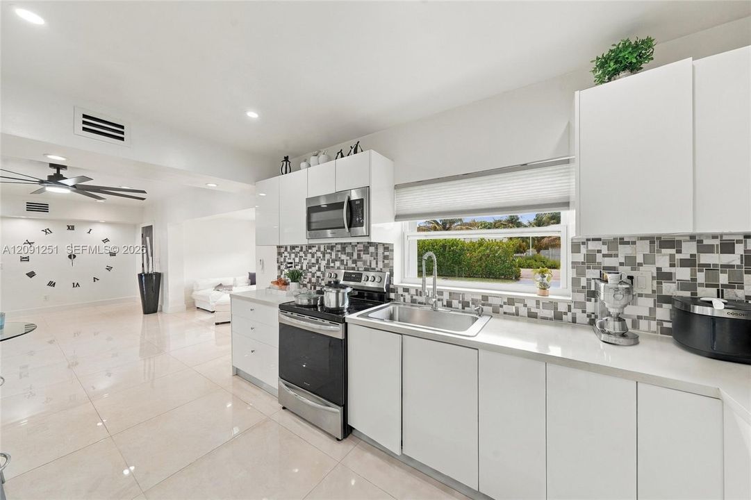 En Venta: $899,000 (2 camas, 1 baños, 1597 Pies cuadrados)