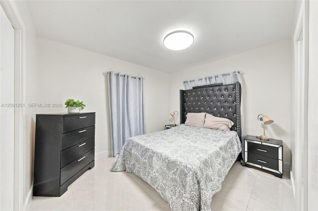 En Venta: $899,000 (2 camas, 1 baños, 1597 Pies cuadrados)