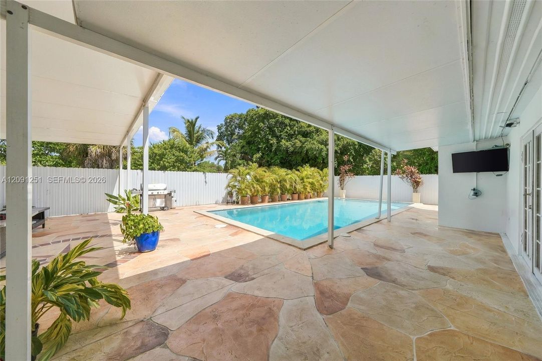 En Venta: $899,000 (2 camas, 1 baños, 1597 Pies cuadrados)