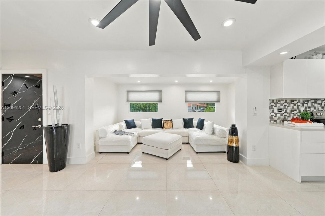 En Venta: $899,000 (2 camas, 1 baños, 1597 Pies cuadrados)