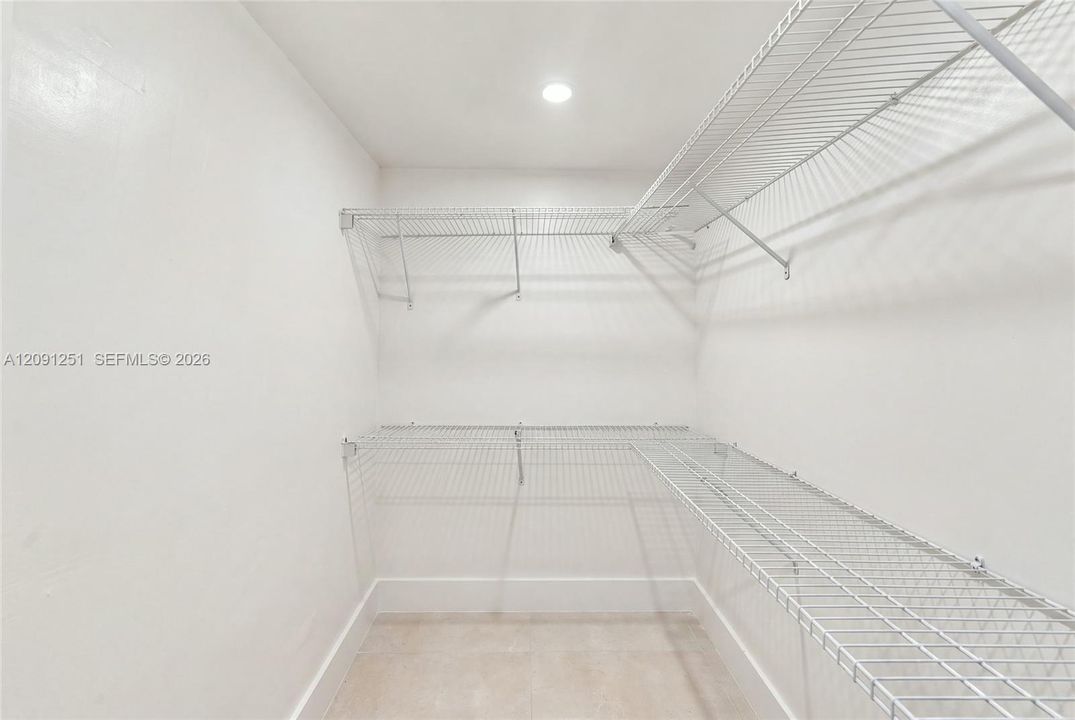 En Venta: $899,000 (2 camas, 1 baños, 1597 Pies cuadrados)