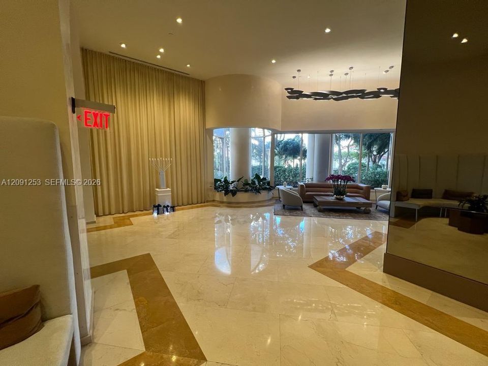 В аренду: $5,200 (3 спален, 2 ванн, 1766 Квадратных фут)